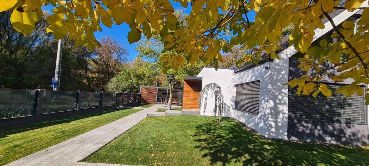 Meszes Apartman Kalocsa Eksteriør bilde
